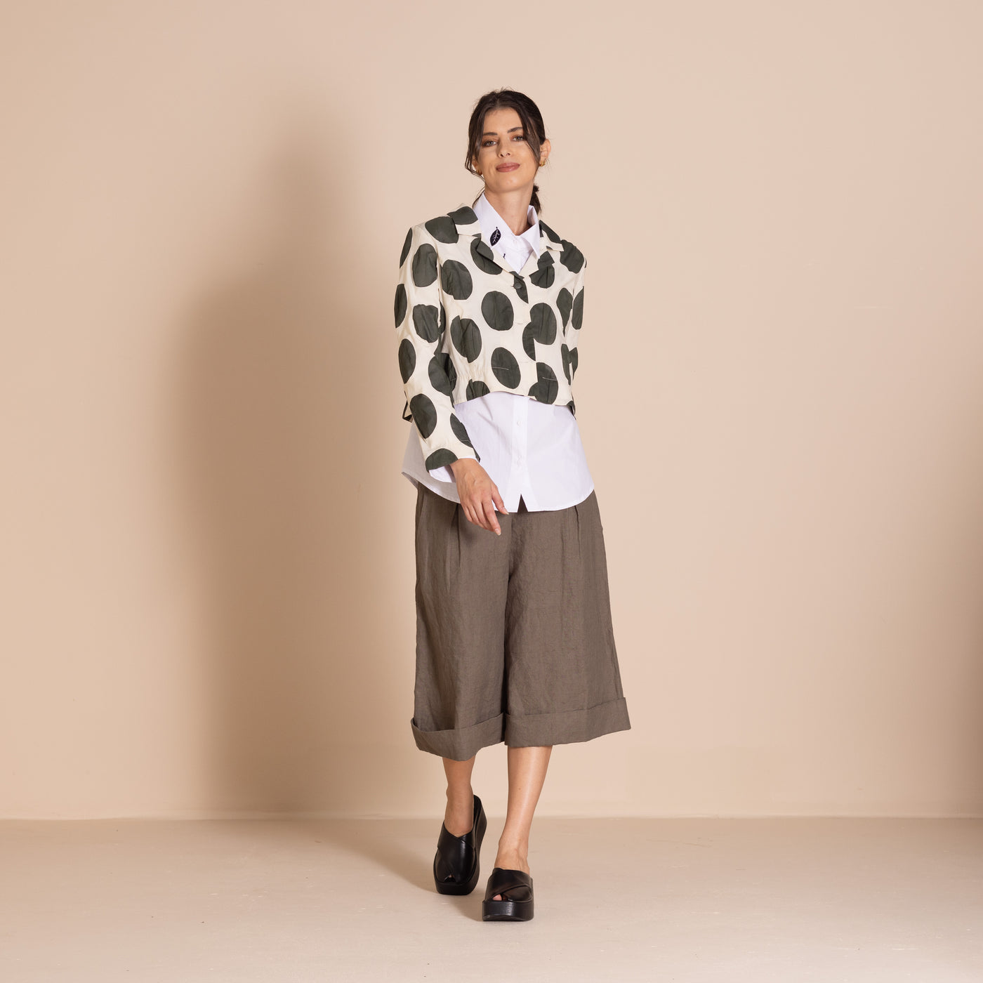 Megan Salmon - Cinema Tailored Birdie Jacket. Cream/Khaki.