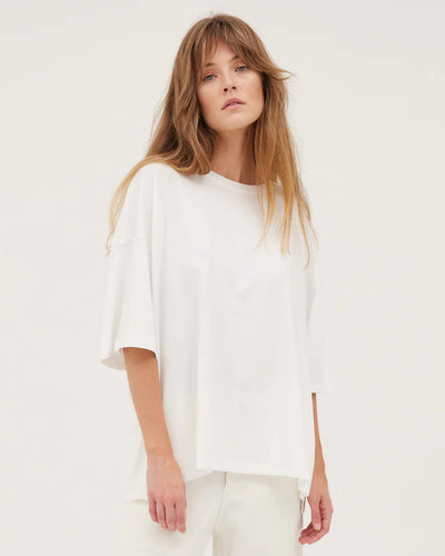 Cloth & Co - Boyfriend Tee. White