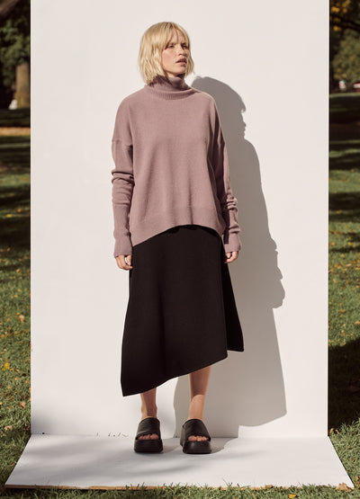 Cashmerism - Relaxed Roll neck. Clay.