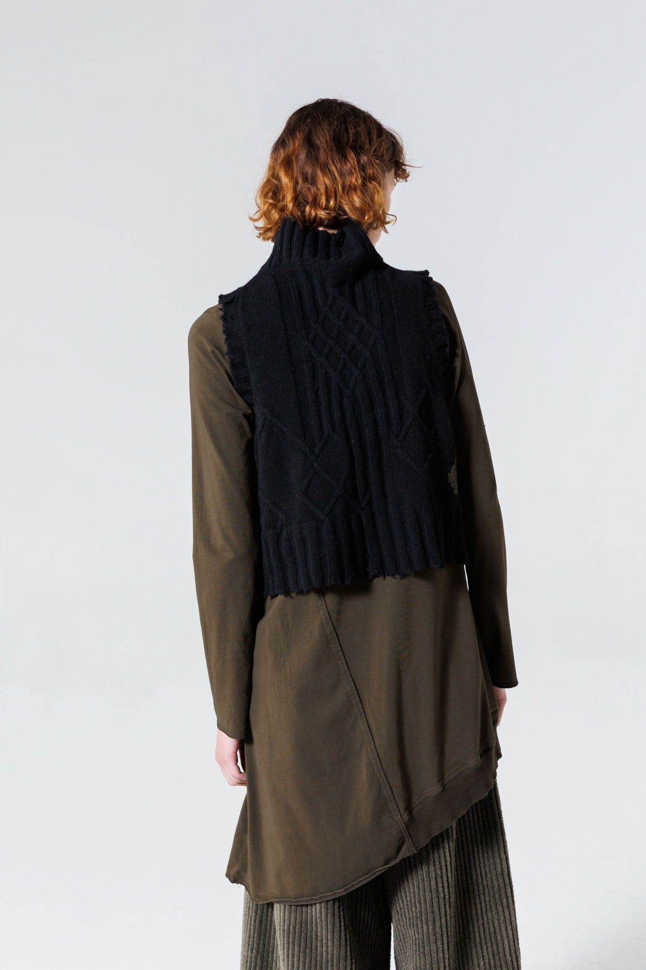 Serienumerica - SN3047. Black/Olive