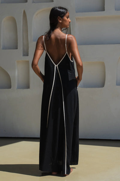 Lilly Pilly - Azalea Linen Dress. Black.