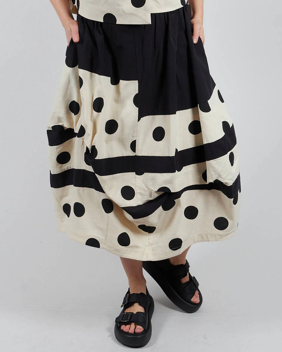 Moyuru - Skirt 641. Natural/Black.