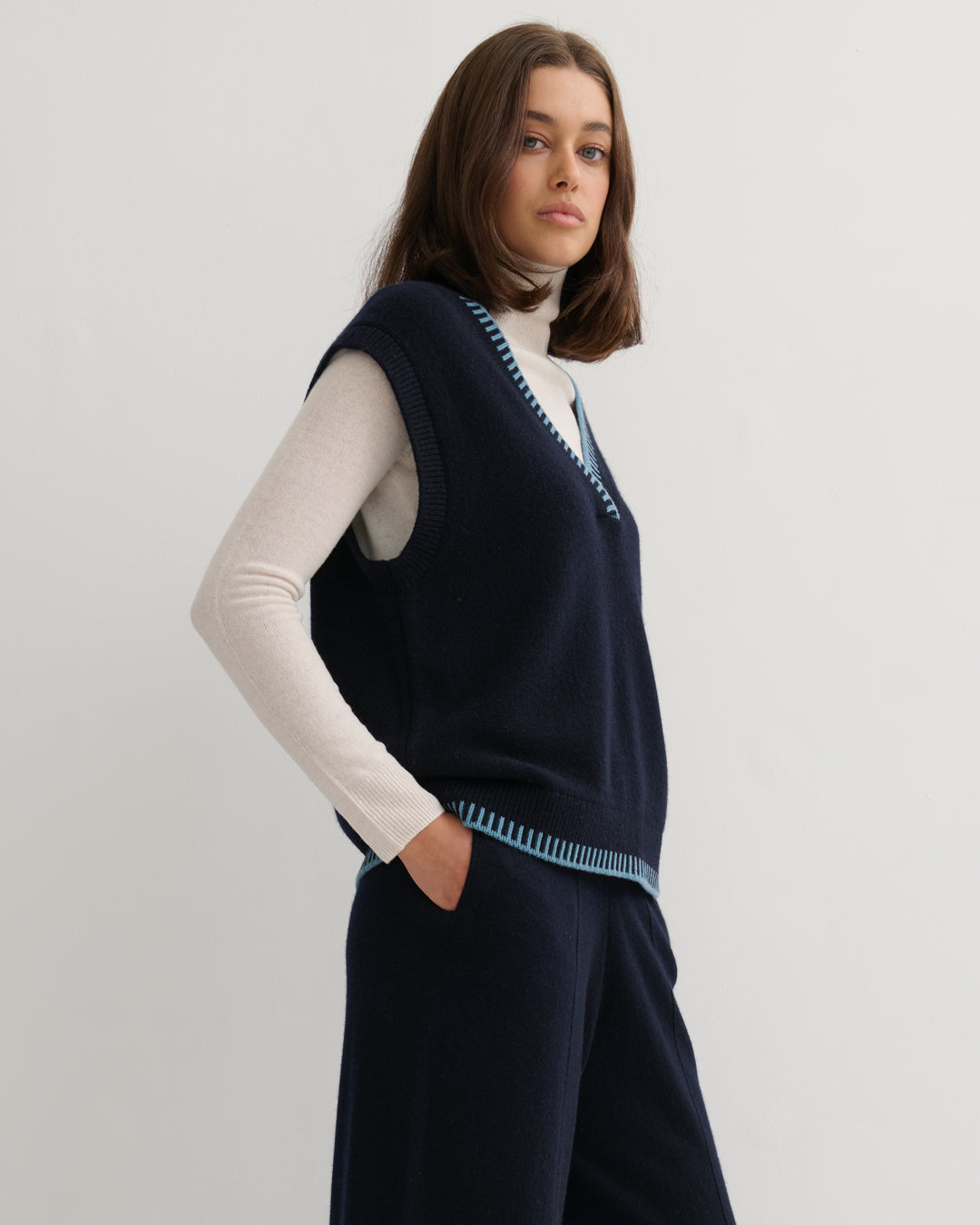 Cashmerism - V Neck Vest. Navy