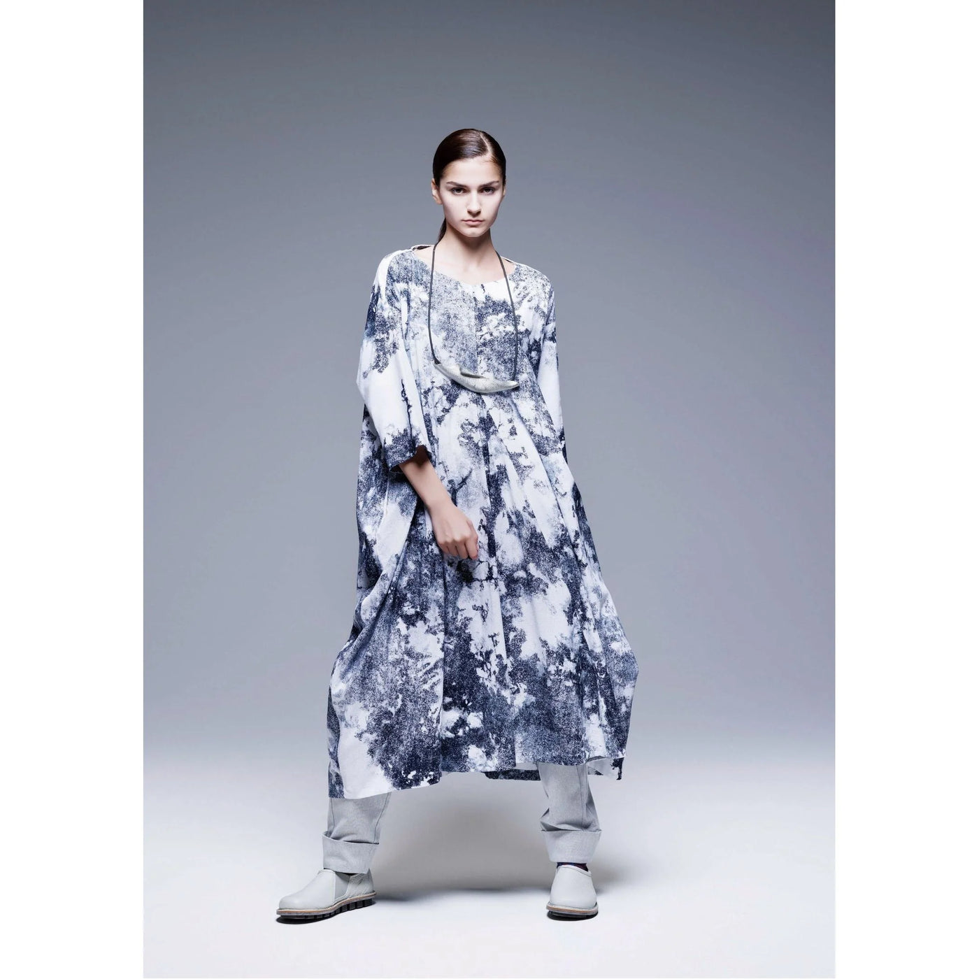 Moyuru Satsuma Dress 443 - White/Navy
