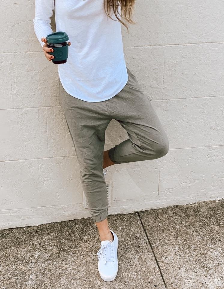 Cle - Aybrey Jogger. Khaki.