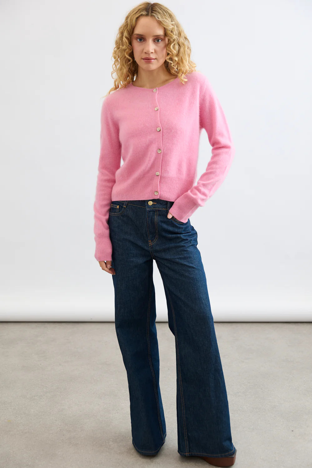 Mia Fratino - Sienna Cardi. Strawberry Ice.