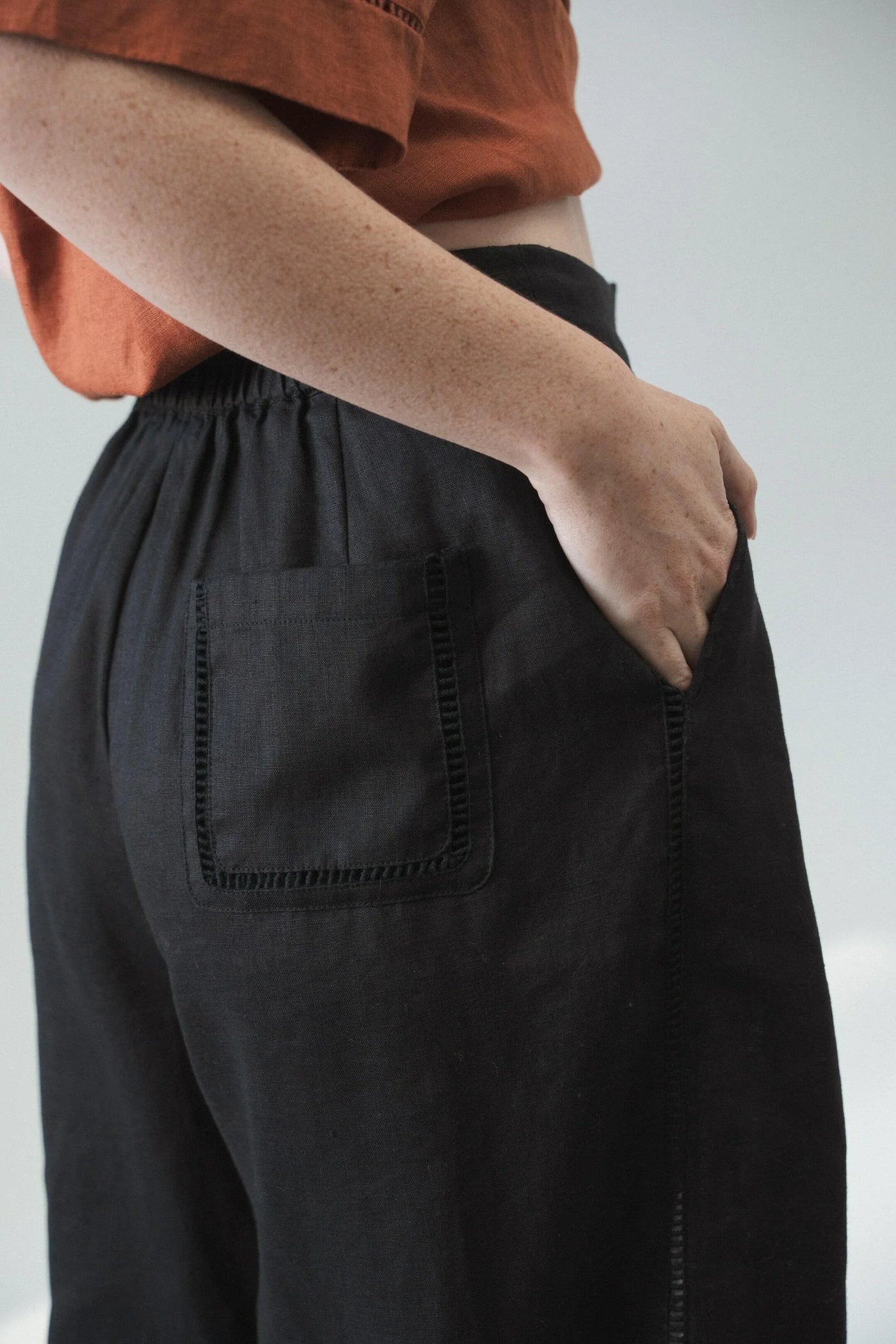 Lilly Pilly Rika Pants. Black.