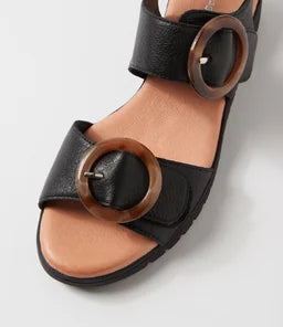 Django & Juliette - Meldrick Sandals. Black.