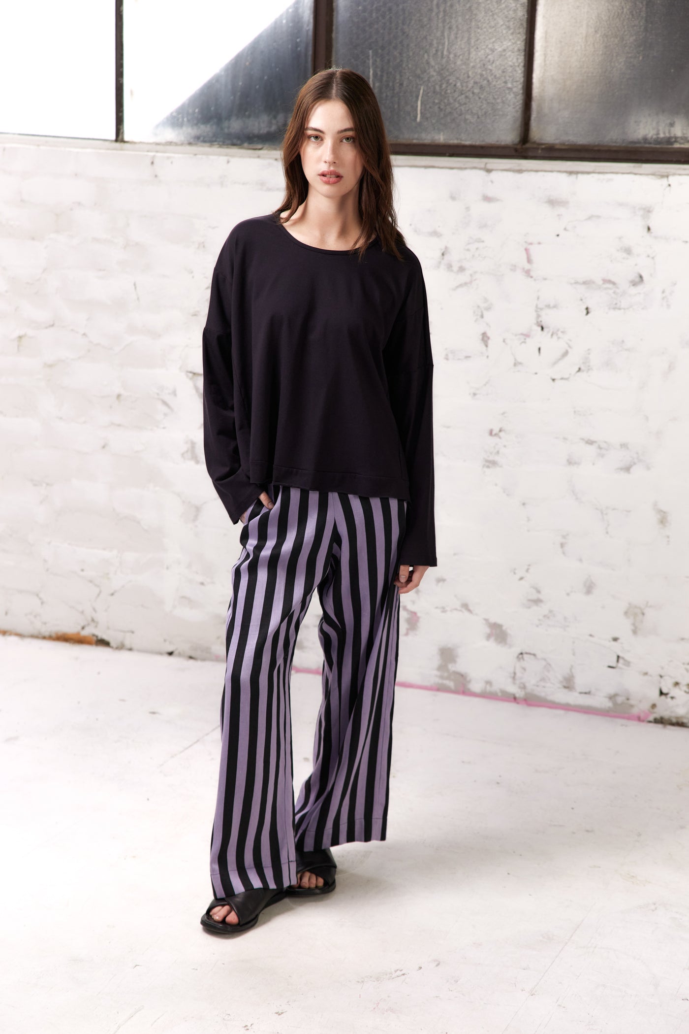Vale and Ward - Deann Top. Black.