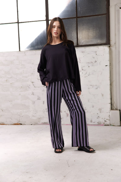 Vale and Ward - Deann Top. Black.