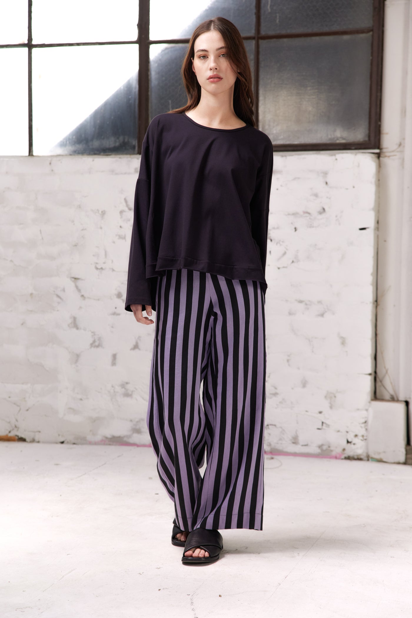 Vale and Ward - Deann Top. Black.
