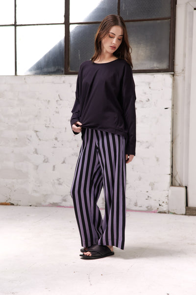 Vale and Ward - Deann Top. Black.