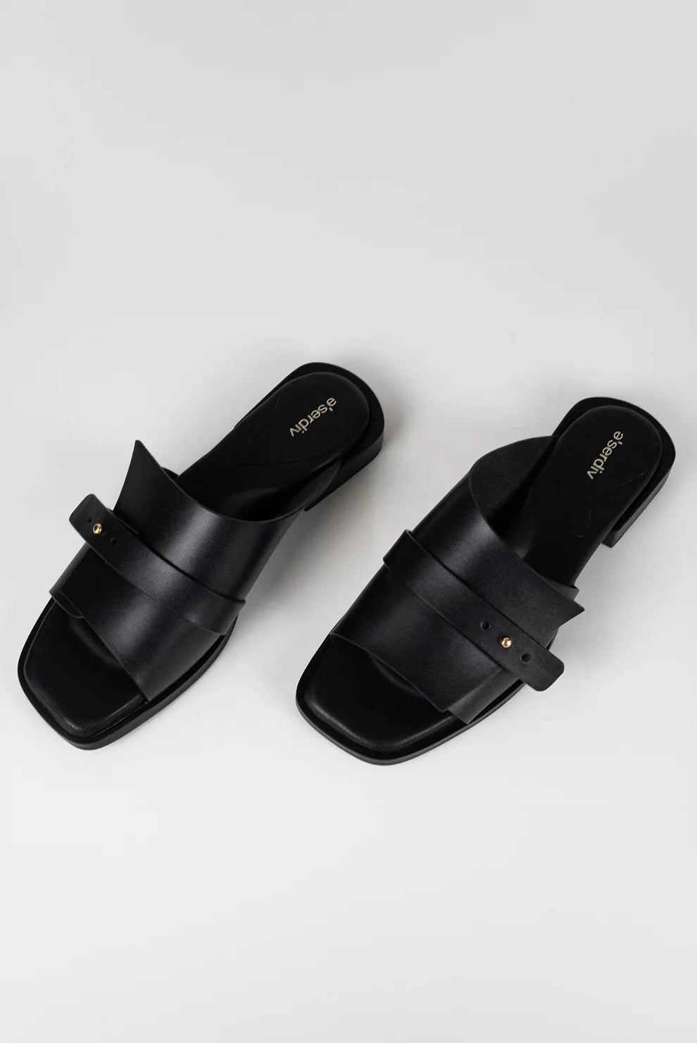 E'serdiv - The Asymmetric Slide. Black.