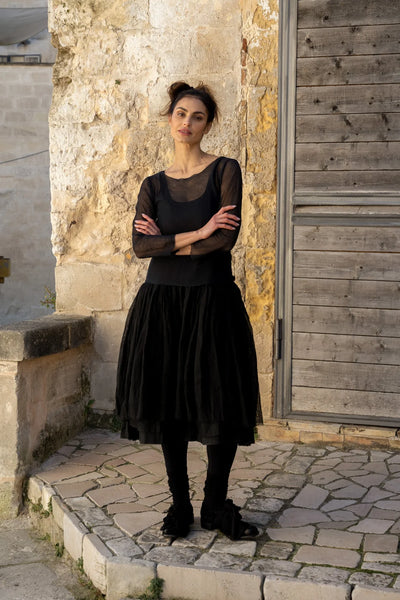 MegByDesign - Evie top, cotton mesh. Black.