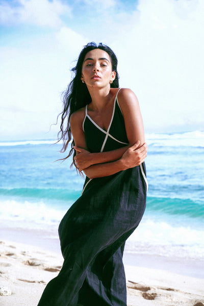 Lilly Pilly - Azalea Linen Dress. Black.