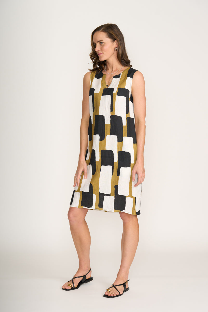 Foil - CFO7456 Sun-Sational Dress. Art Box.