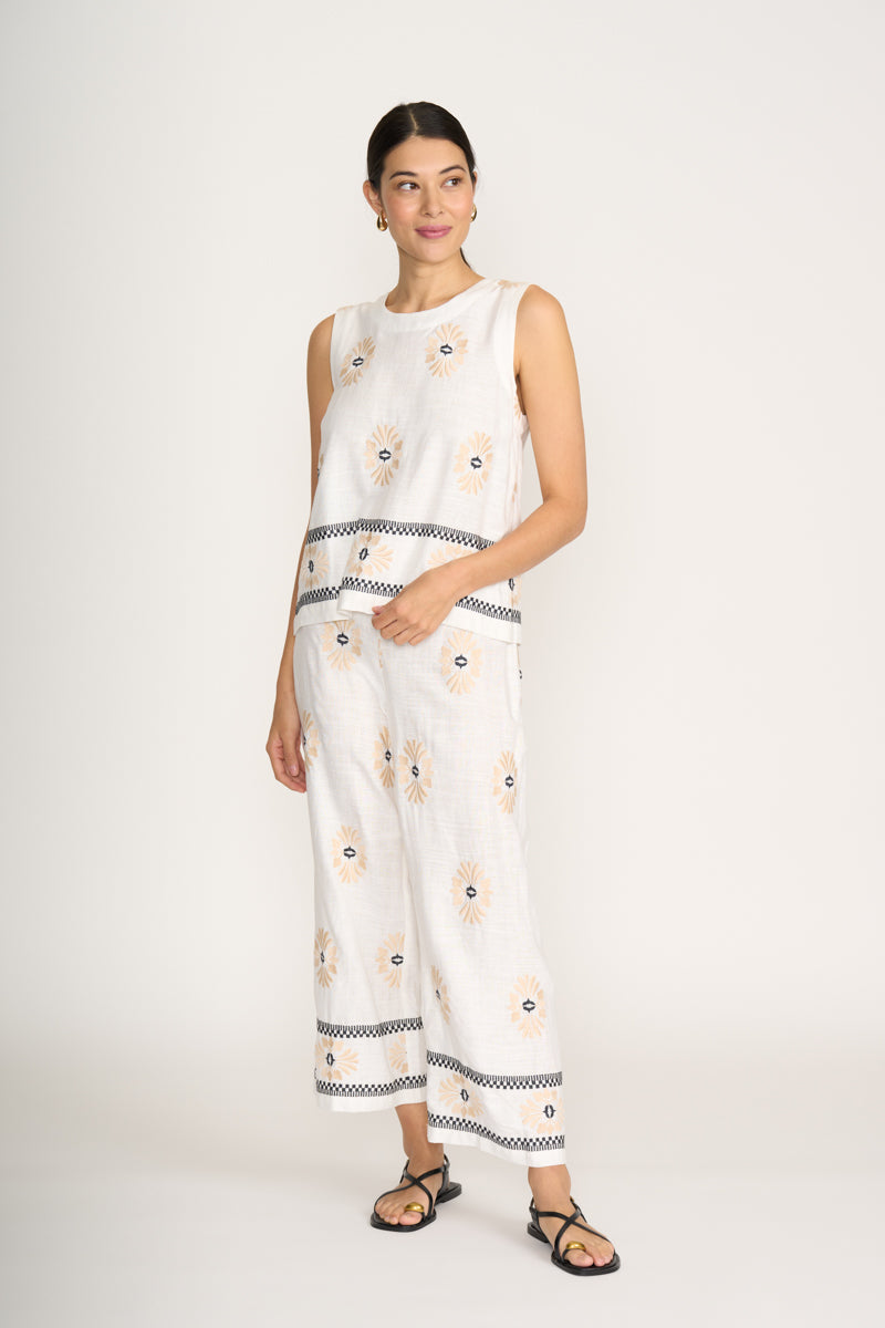 Foil - CFO7945. Sew Crafty Shell. Sand Geo.