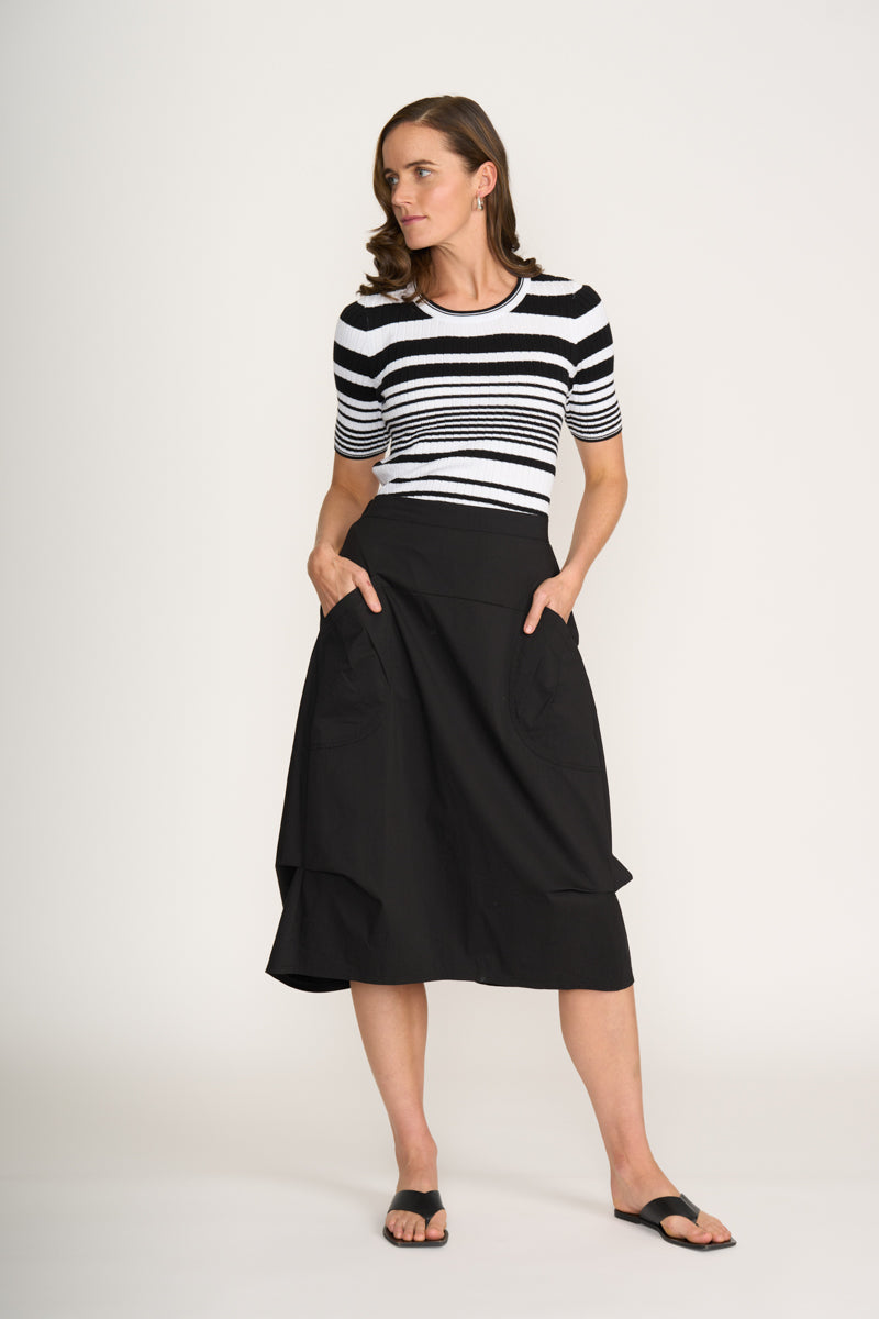 Foil - In Tucks Skirt CFO8358. Black.