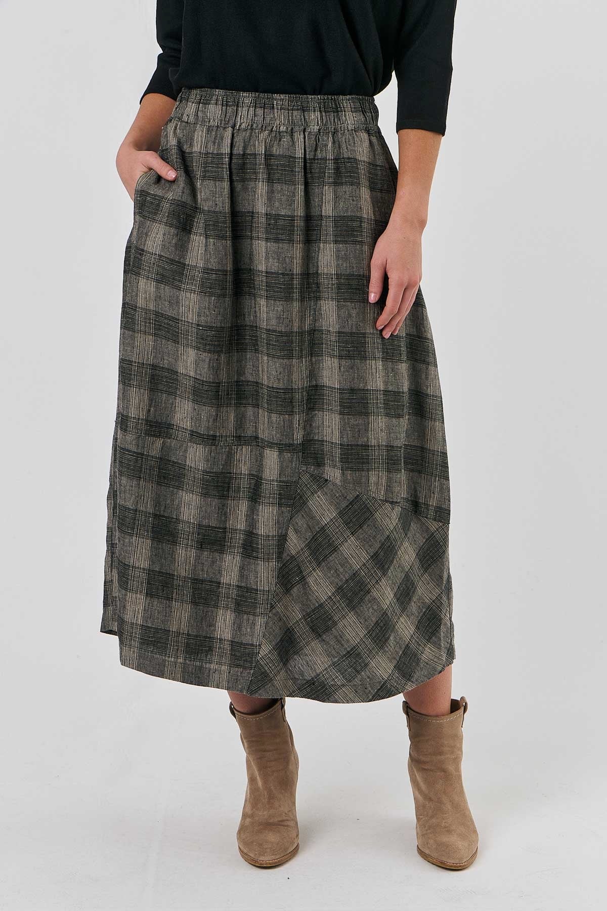 Naturals by O&J - GA 474 Midi Skirt. Mesh