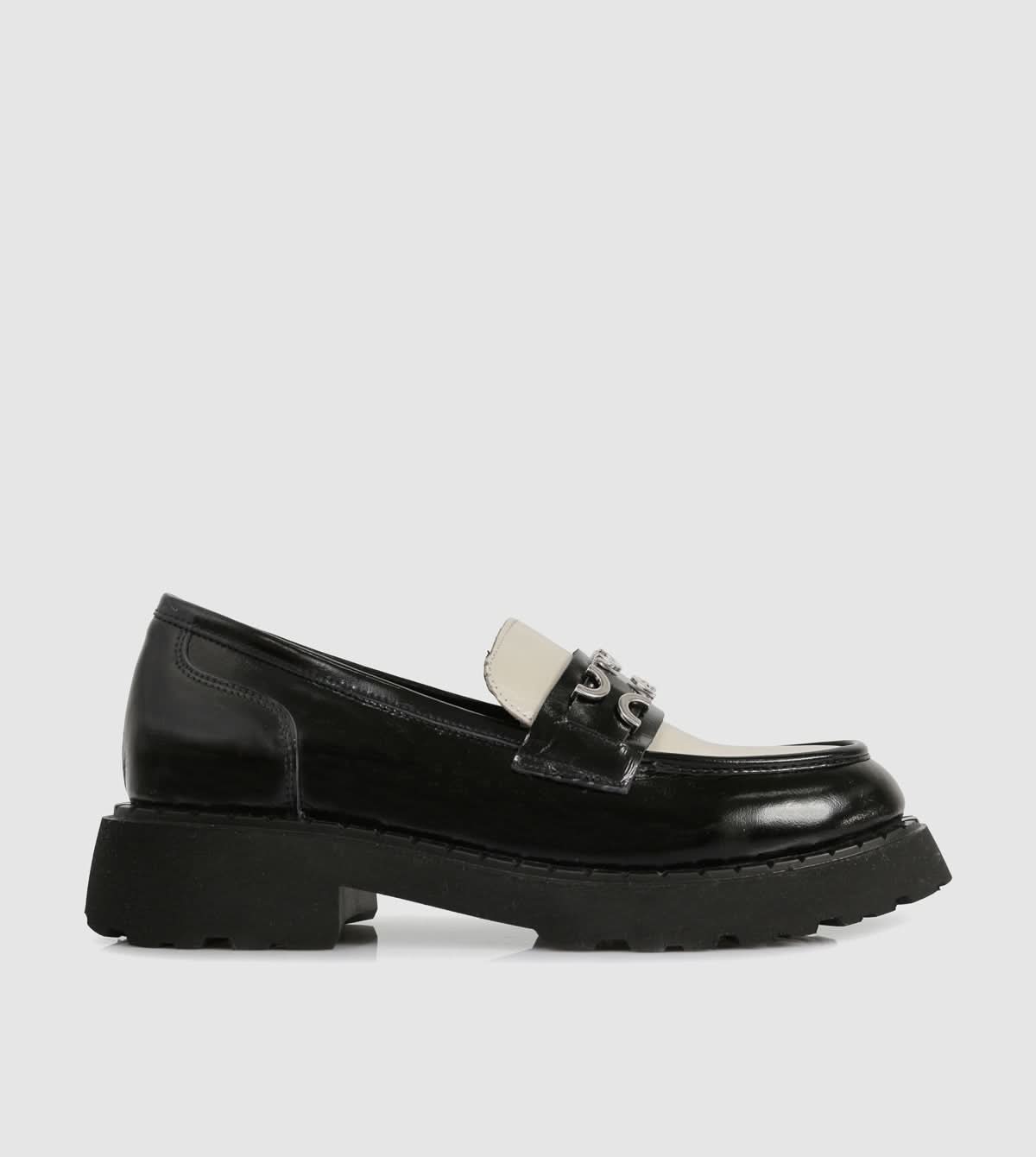 Sempre Di - Delaney Loafer. Black/Beige