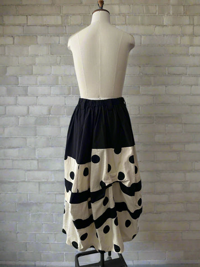 Moyuru - Skirt 641. Natural/Black.