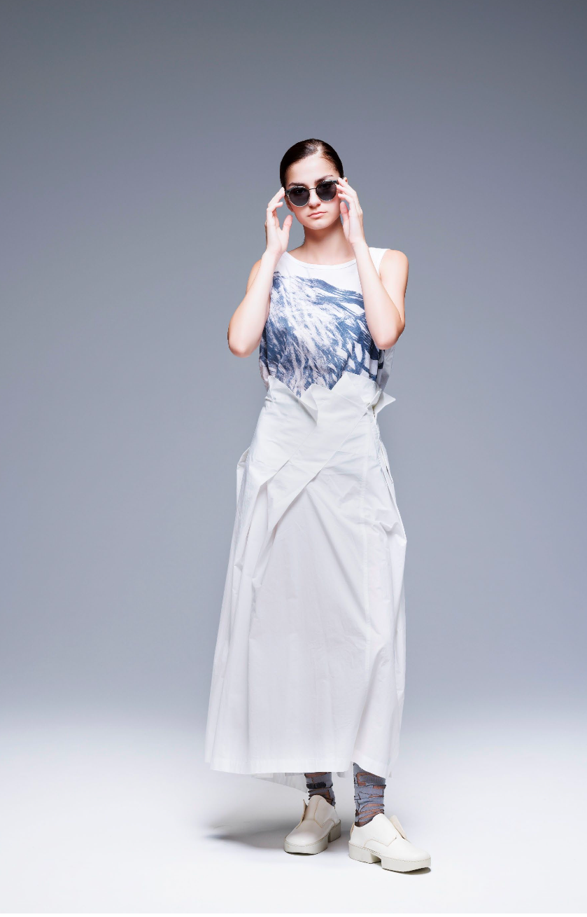 Moyuru - Skirt 644. White.