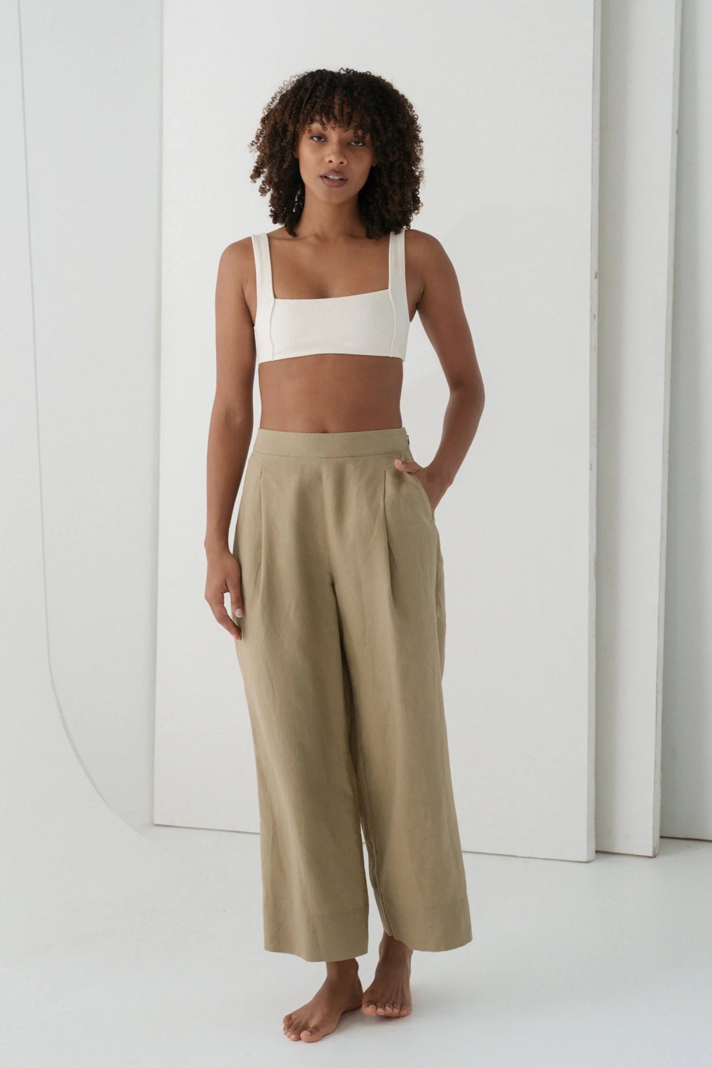 Lilly Pilly - Ivy Crop Pant. Taupe.