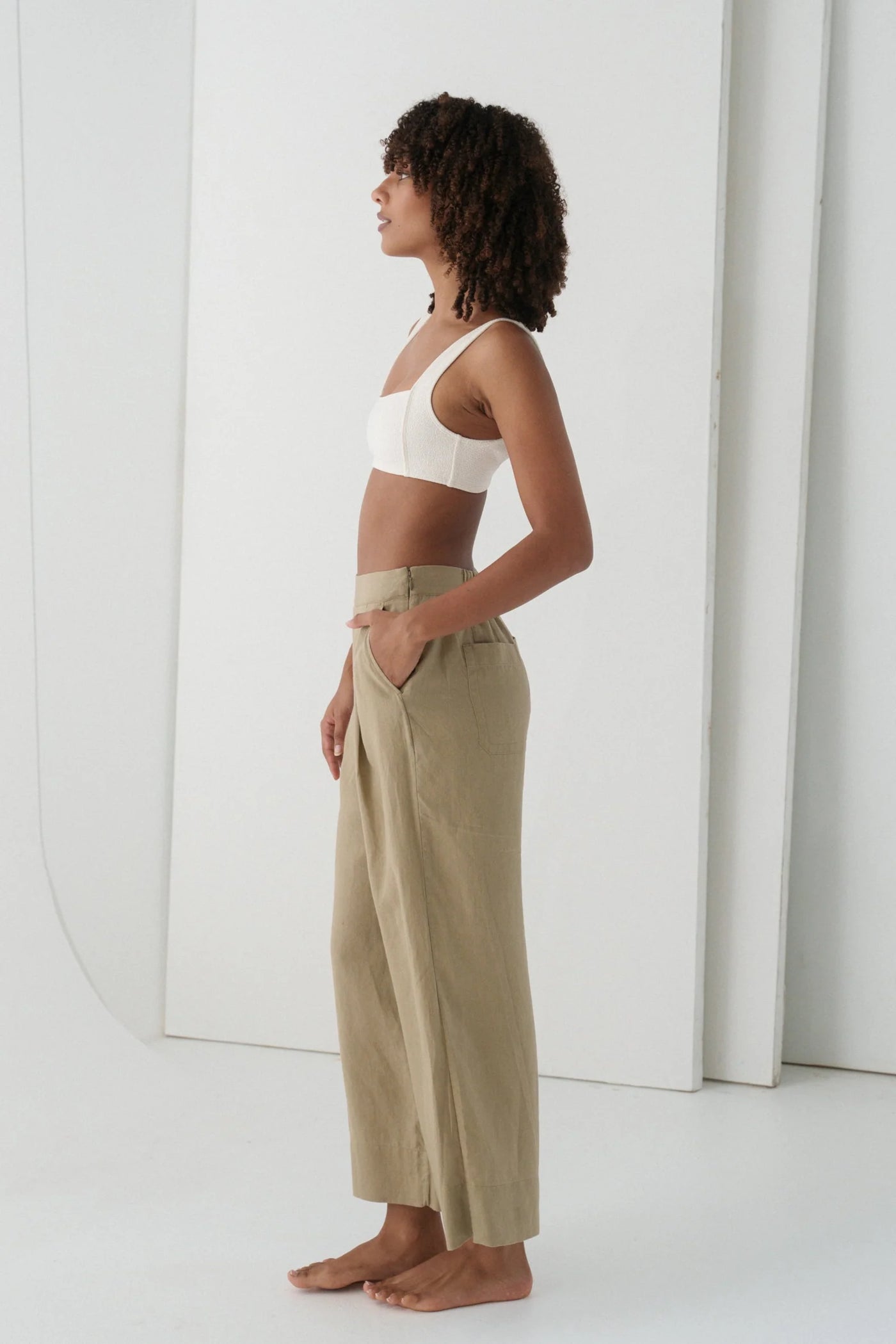 Lilly Pilly - Ivy Crop Pant. Taupe.